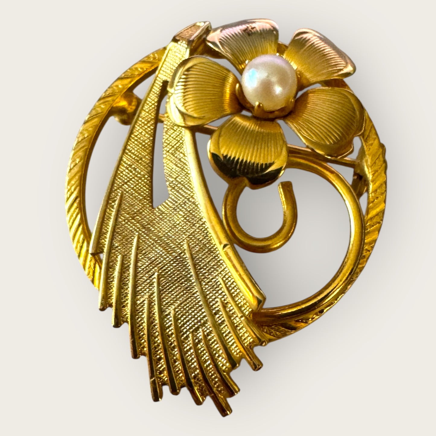Vintage Gold-Tone Textured Floral Brooch with Cultured Pearl – 1950s Circle Pin