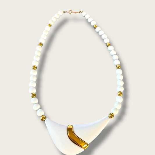 Vintage Napier White Lucite Statement Necklace with Gold-Tone Accents – 1980s Modernist Design