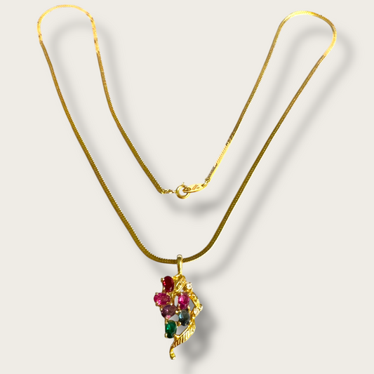 intage Napier Signed Gold-Tone Chain Necklace with Colorful Rhinestone Leaf Pendant – 22”