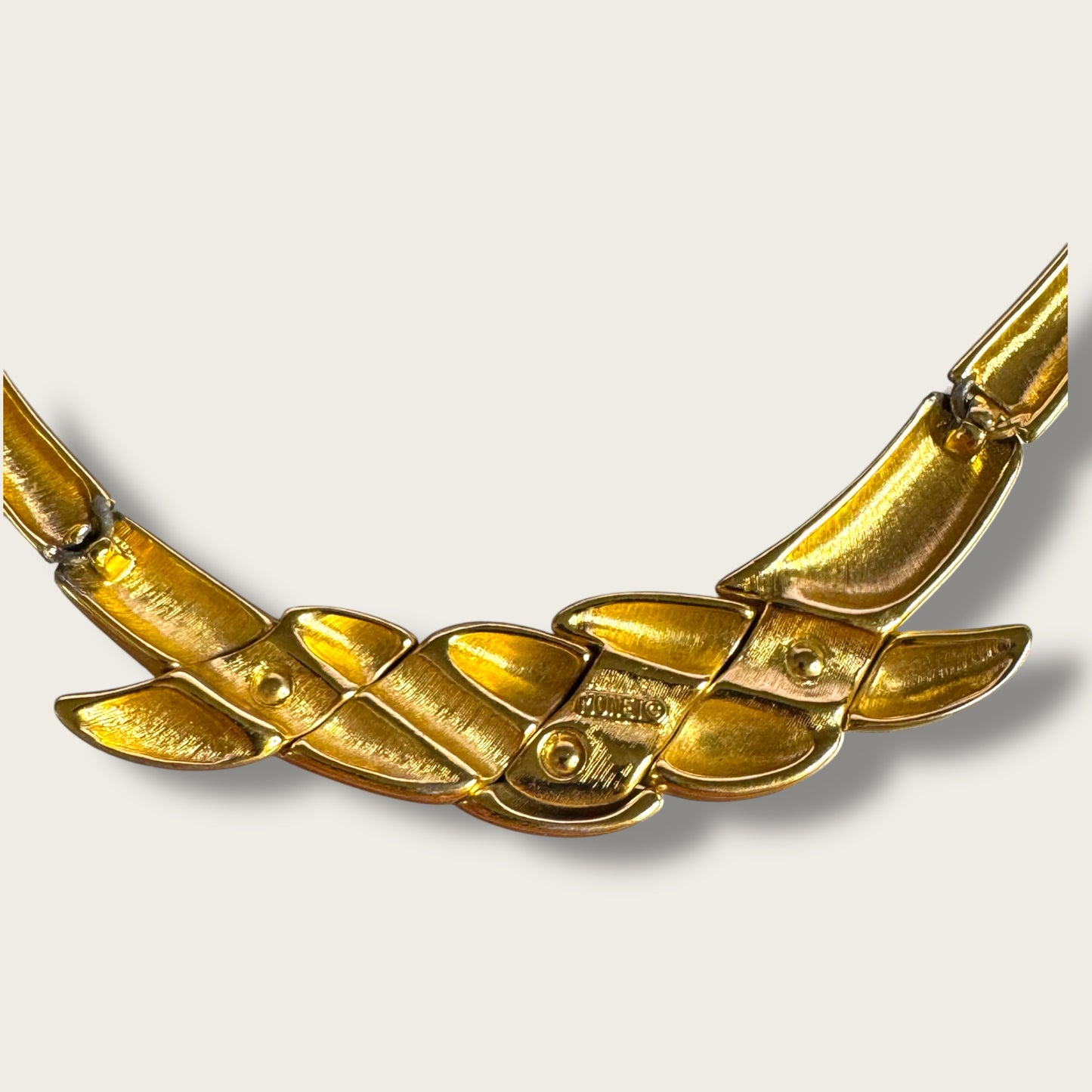 Vintage Monet Sculpted Gold-Tone Articulated Collar Necklace – Signed, Adjustable 16–18”