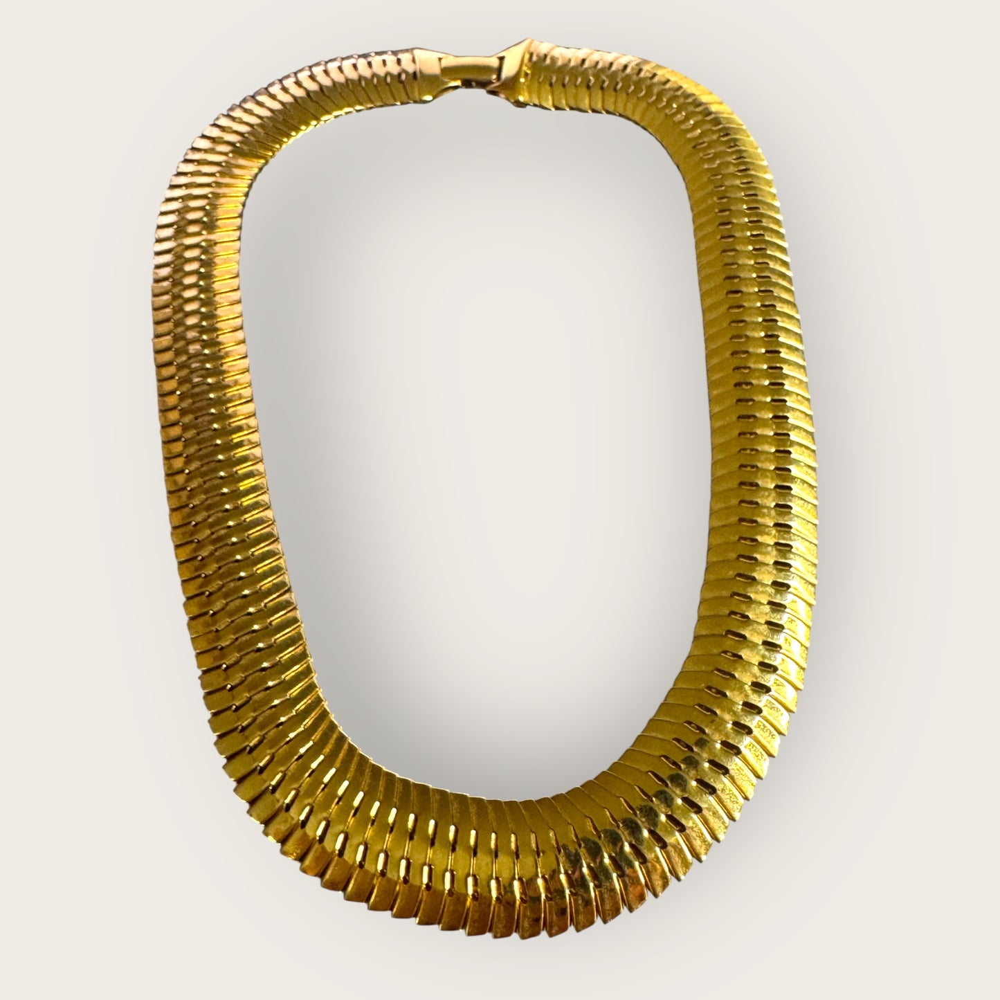 Vintage Monet Chunky Gold-Tone Collar Necklace – Bold Ribbed Statement Design