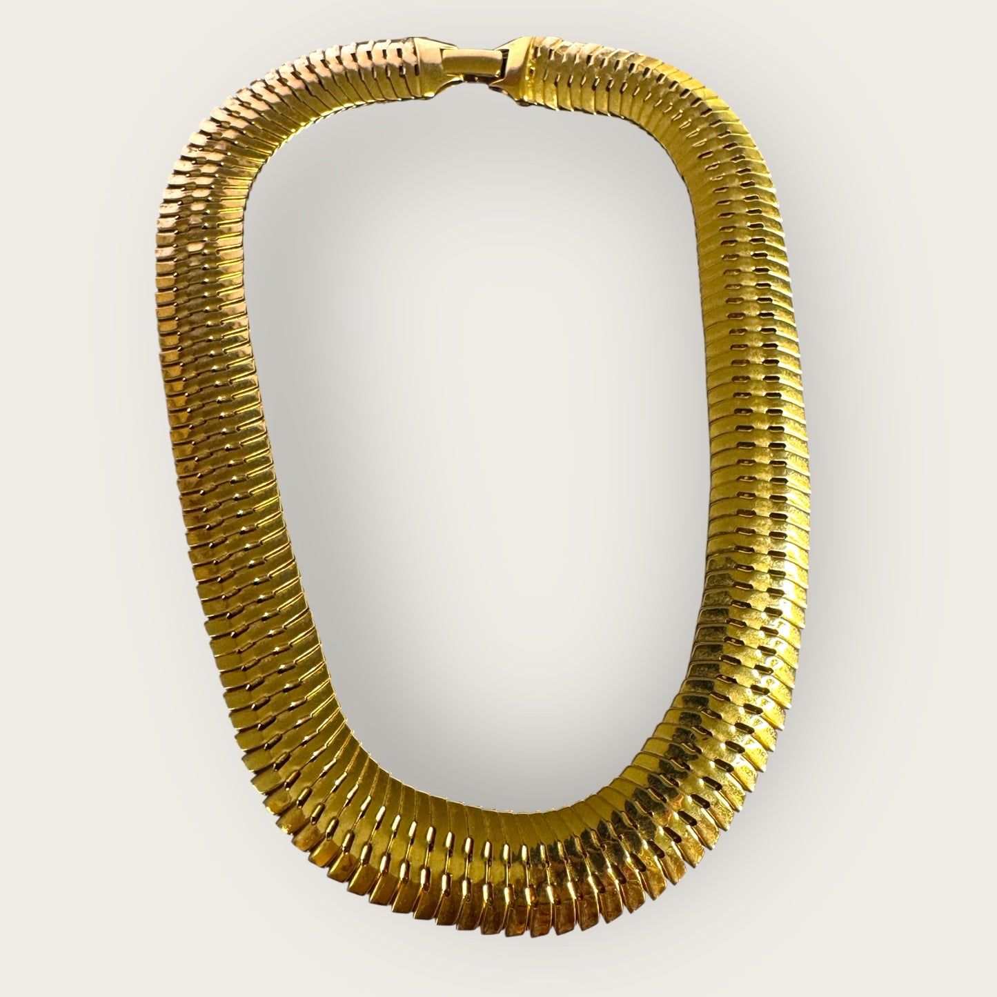Vintage Monet Chunky Gold-Tone Collar Necklace – Bold Ribbed Statement Design