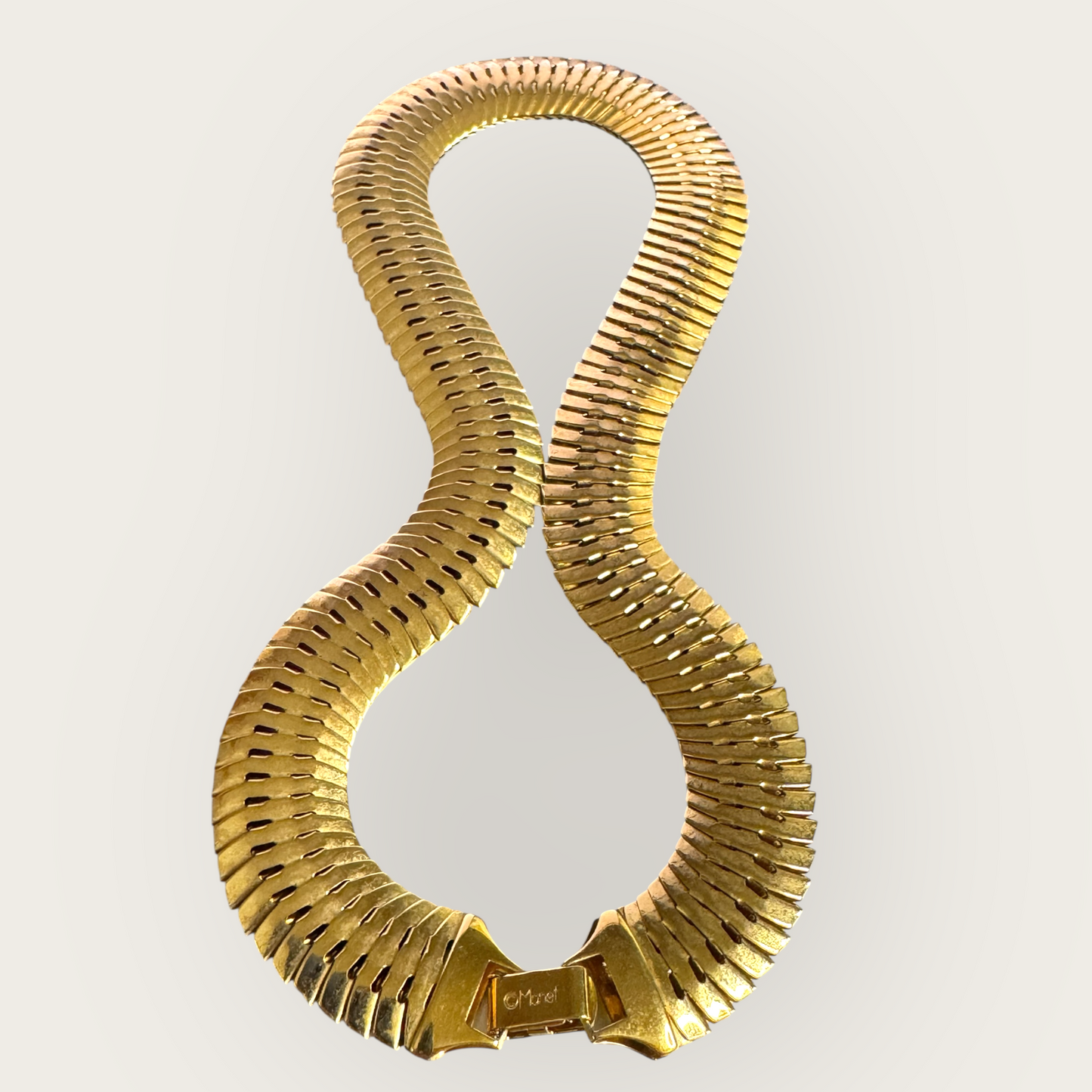 Vintage Monet Chunky Gold-Tone Collar Necklace – Bold Ribbed Statement Design
