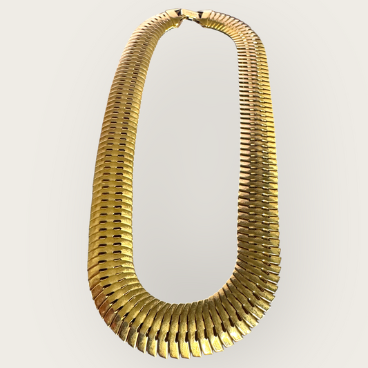 Vintage Monet Chunky Gold-Tone Collar Necklace – Bold Ribbed Statement Design