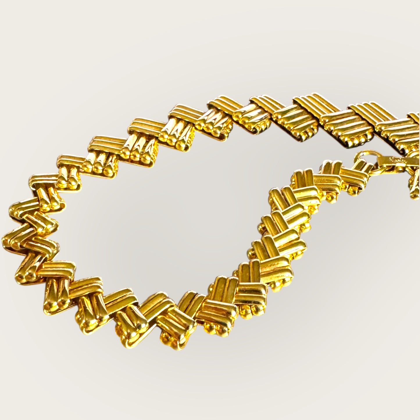 Vintage Napier Textured Gold-Tone Collar Necklace – Private Collection