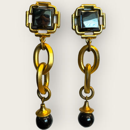 Vintage Matte Gold Articulated Dangle Earrings with Hematite Glass & Black Beads – Post Back Unsigned