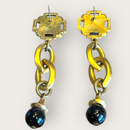 Vintage Matte Gold Articulated Dangle Earrings with Hematite Glass & Black Beads – Post Back Unsigned