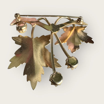 Vintage Sarah Coventry Grape Leaf Brooch with Cultured Pearls – Signed, 1960s Botanical Jewelry