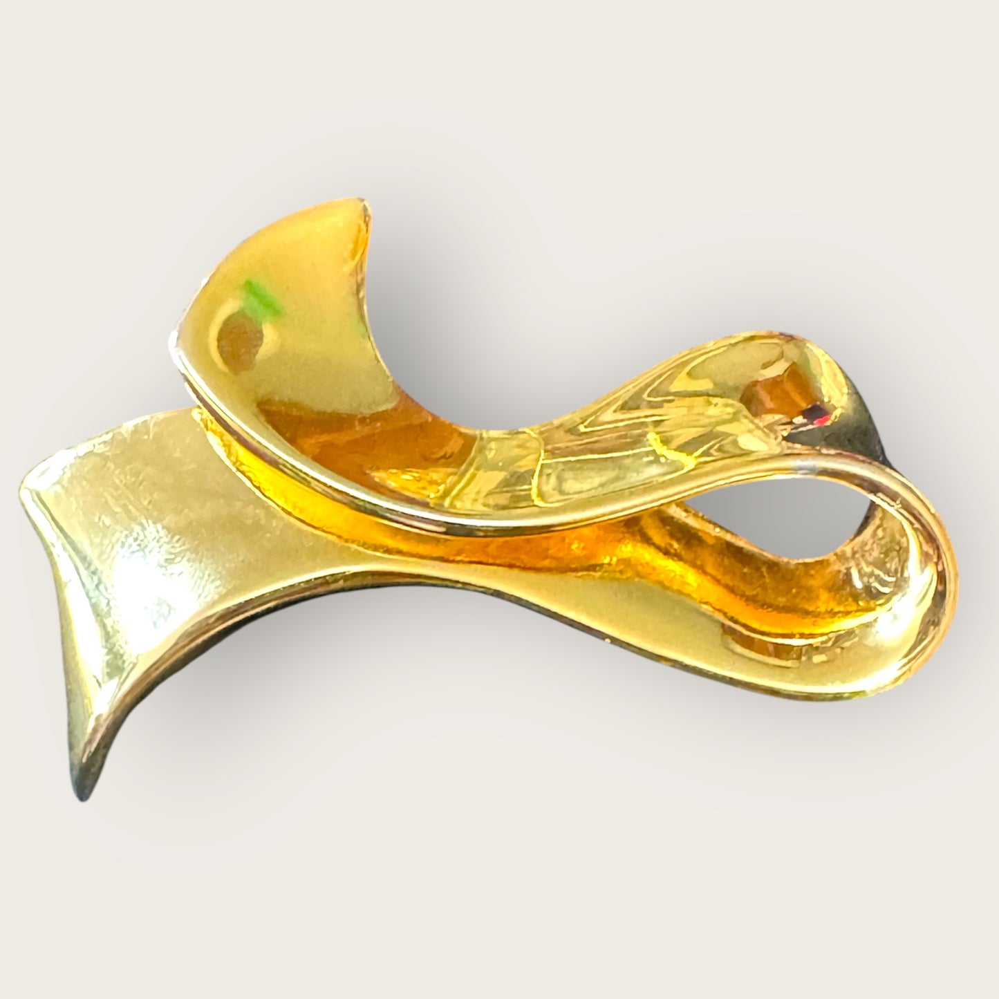 Vintage Anne Klein Sculptural Gold Ribbon Brooch – Signed AK, 1980s Modernist Statement Pin