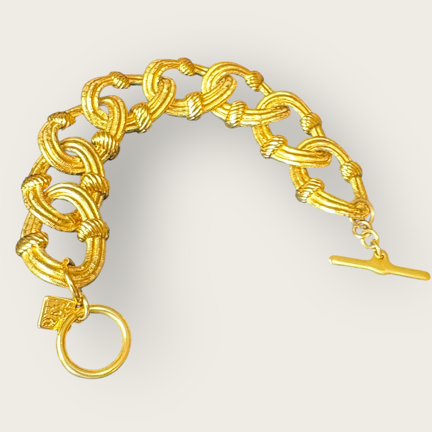 Vintage Anne Klein Textured Gold-Tone Link Bracelet with Toggle Clasp – Lion Head Tag