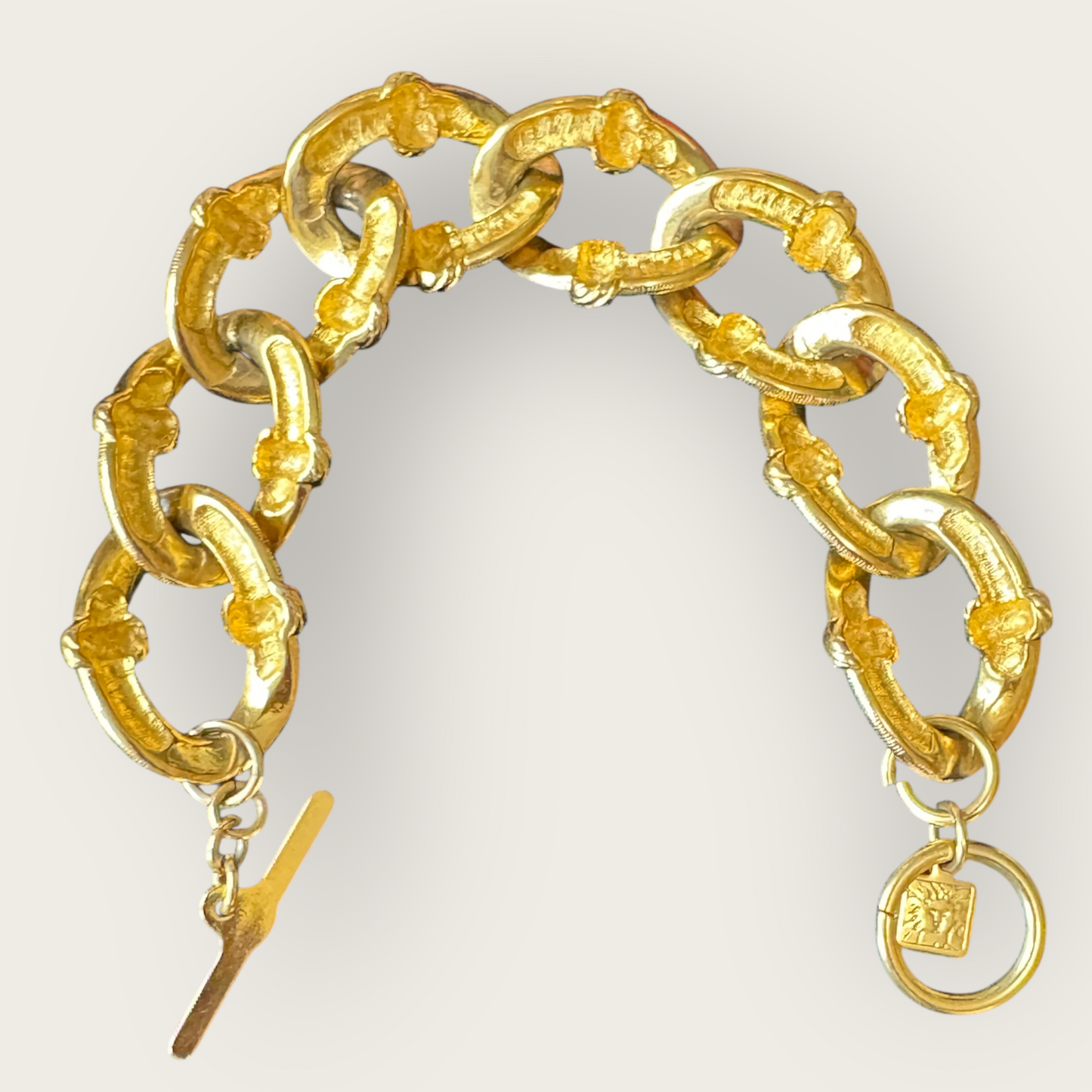 Vintage Anne Klein Textured Gold-Tone Link Bracelet with Toggle Clasp – Lion Head Tag