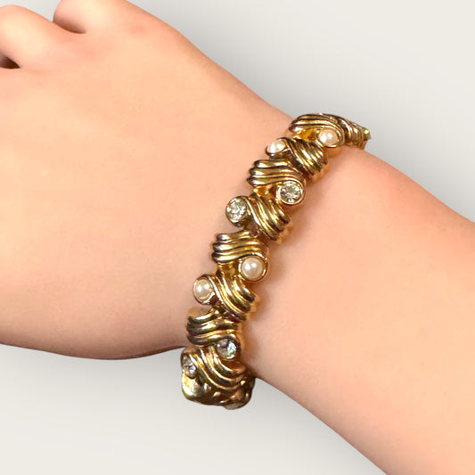 Vintage Gold Tone Chunky Twisted Panel Bracelet with Faux Pearls and Rhinestones – Size 7