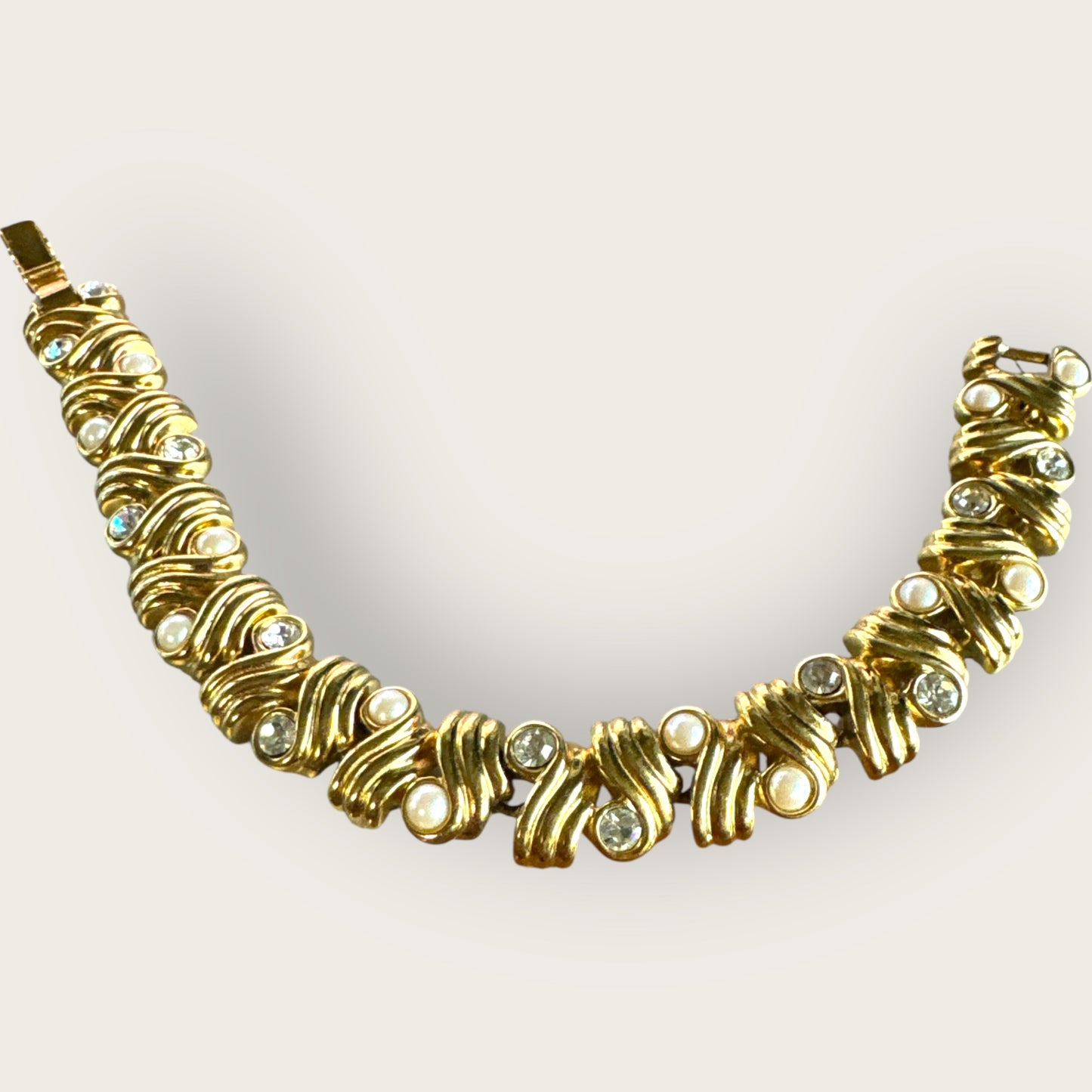 Vintage Gold Tone Chunky Twisted Panel Bracelet with Faux Pearls and Rhinestones – Size 7