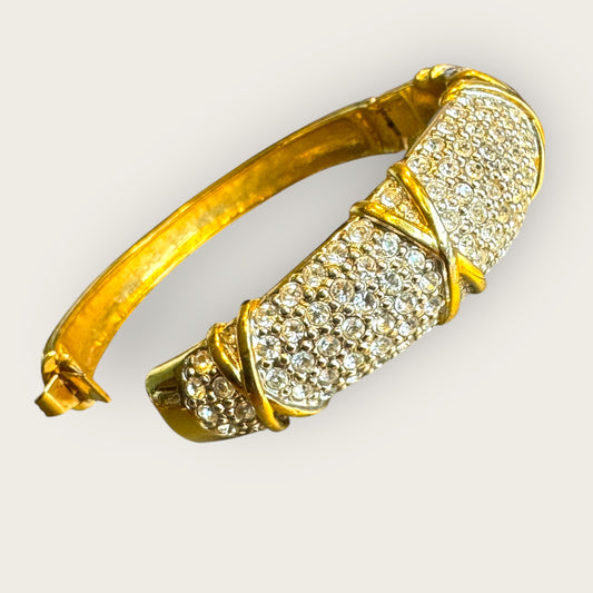 Vintage Pavé Crystal & Gold-Tone Hinged Bangle Bracelet – Unsigned Designer Quality