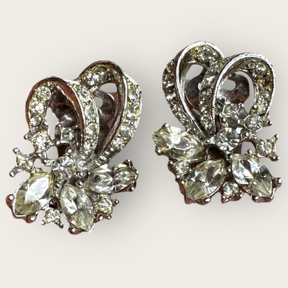 Vintage ART Rhinestone Ribbon Clip-On Earrings – Arthur Pepper Signed, 1950s–1960s