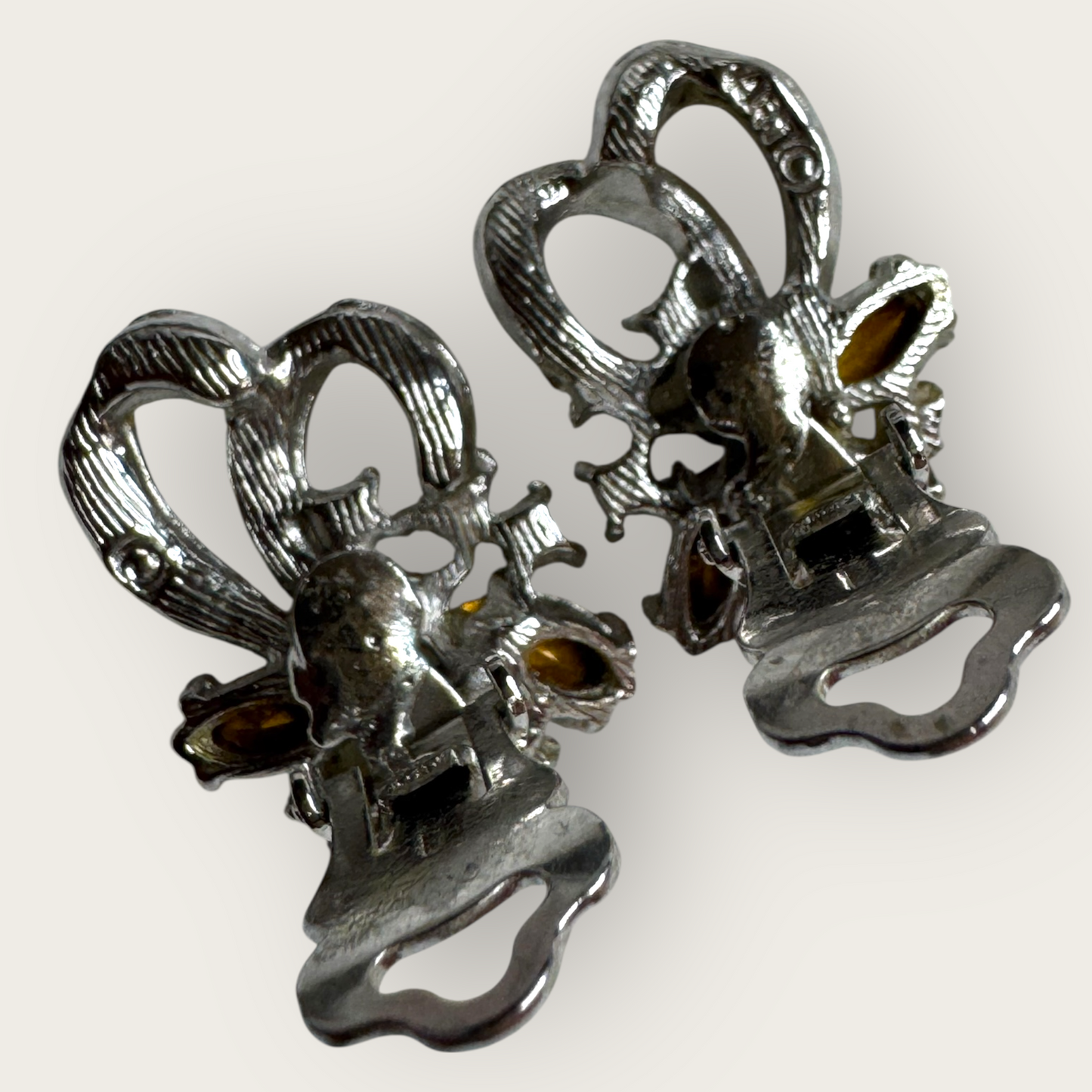 Vintage ART Rhinestone Ribbon Clip-On Earrings – Arthur Pepper Signed, 1950s–1960s