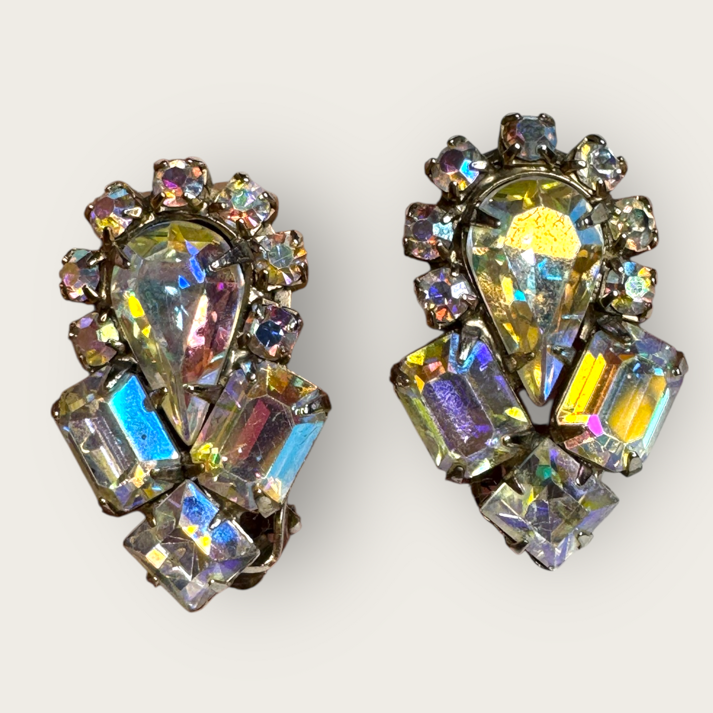 Vintage Aurora Borealis Rhinestone Cluster Earrings – 1950s Clip-On Statement Jewelry