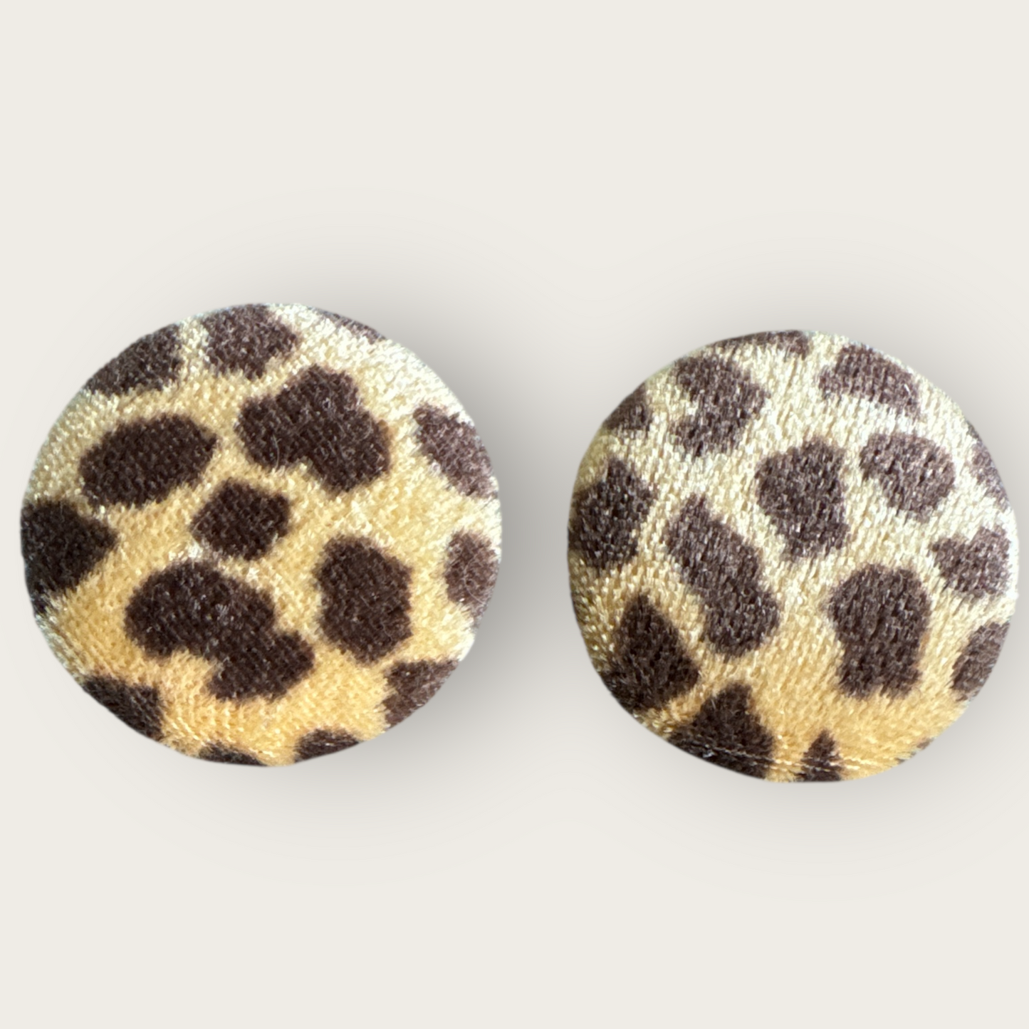 Vintage 1990s Leopard Print Round Fabric Earrings – Post Back Studs