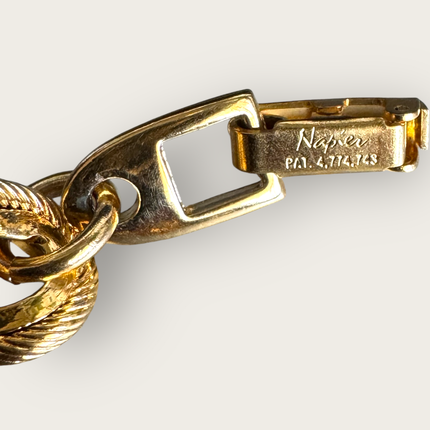 Vintage Napier Gold-Tone Link Bracelet – Signed Patent Pending, Chunky Chain, 6 ¾ Inch