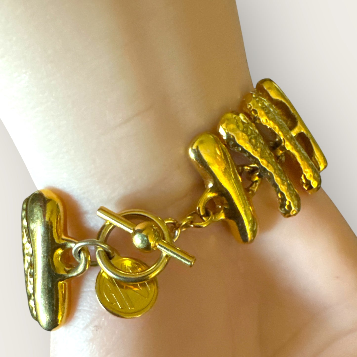 Vintage Anne Klein II Gold-Tone Sculptural Link Bracelet – Signed AKII, Chunky Toggle Closure, 6 ½ Inch