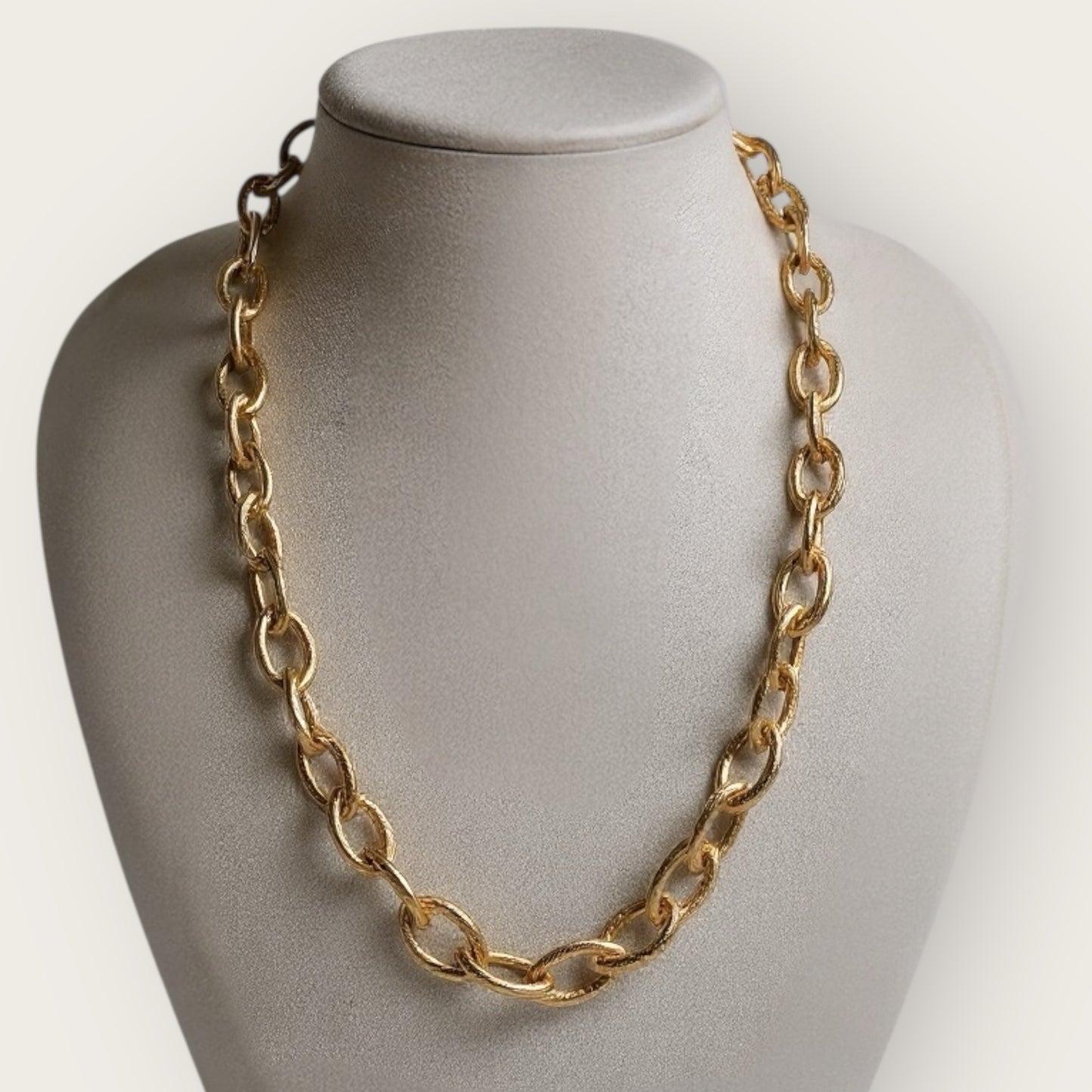 Vintage Napier Gold-Tone Rope Textured Link Necklace – 17 Inch, Push–Pull Clasp, Pristine Condition