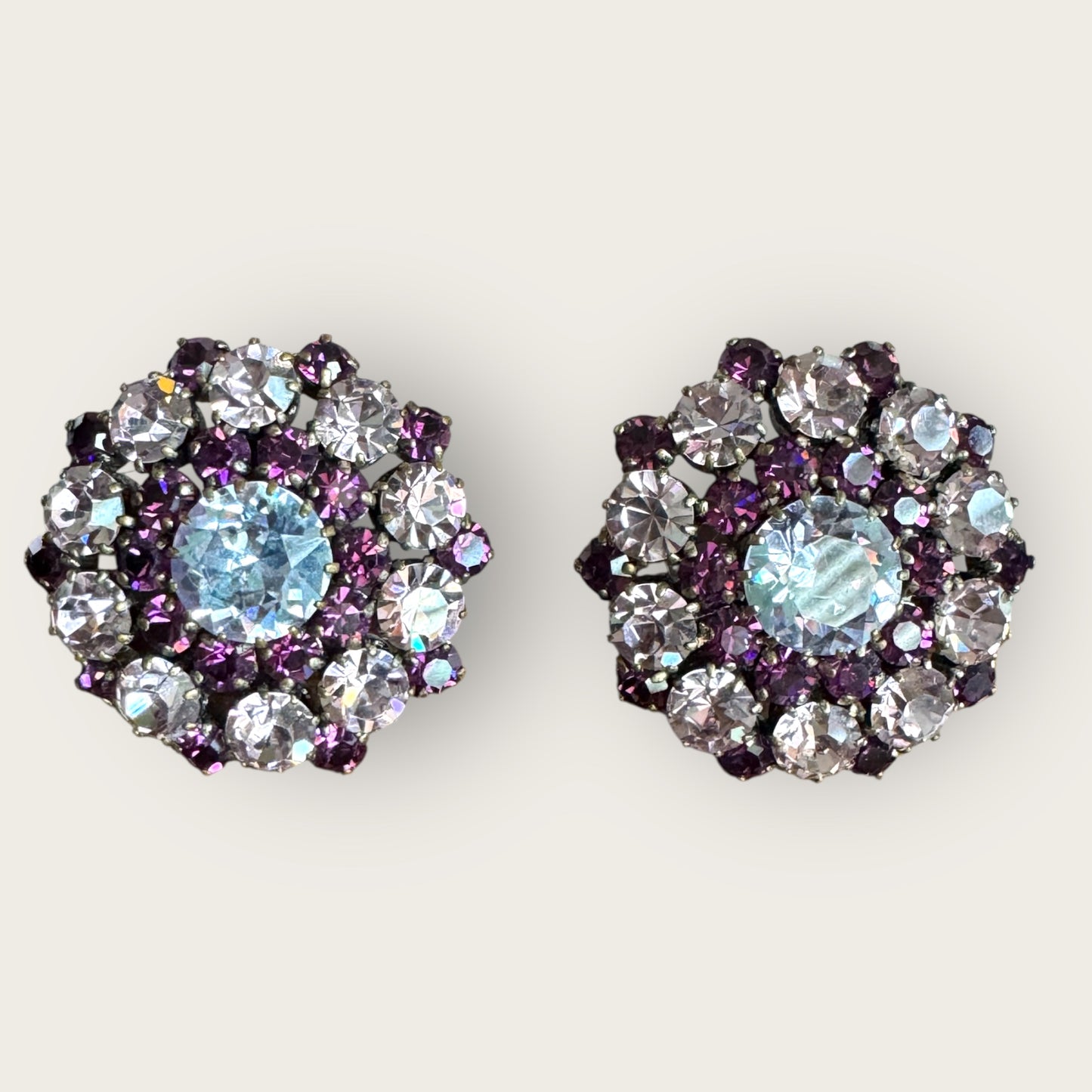 Signed Austria Lavender & Amethyst Dome Rhinestone Clip-On Earrings – 1950s Mid-Century Cocktail Jewelry