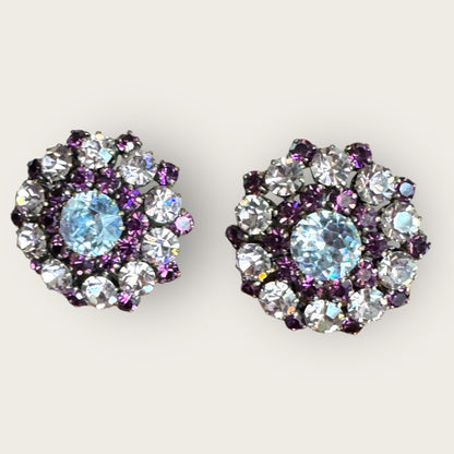 Signed Austria Lavender & Amethyst Dome Rhinestone Clip-On Earrings – 1950s Mid-Century Cocktail Jewelry