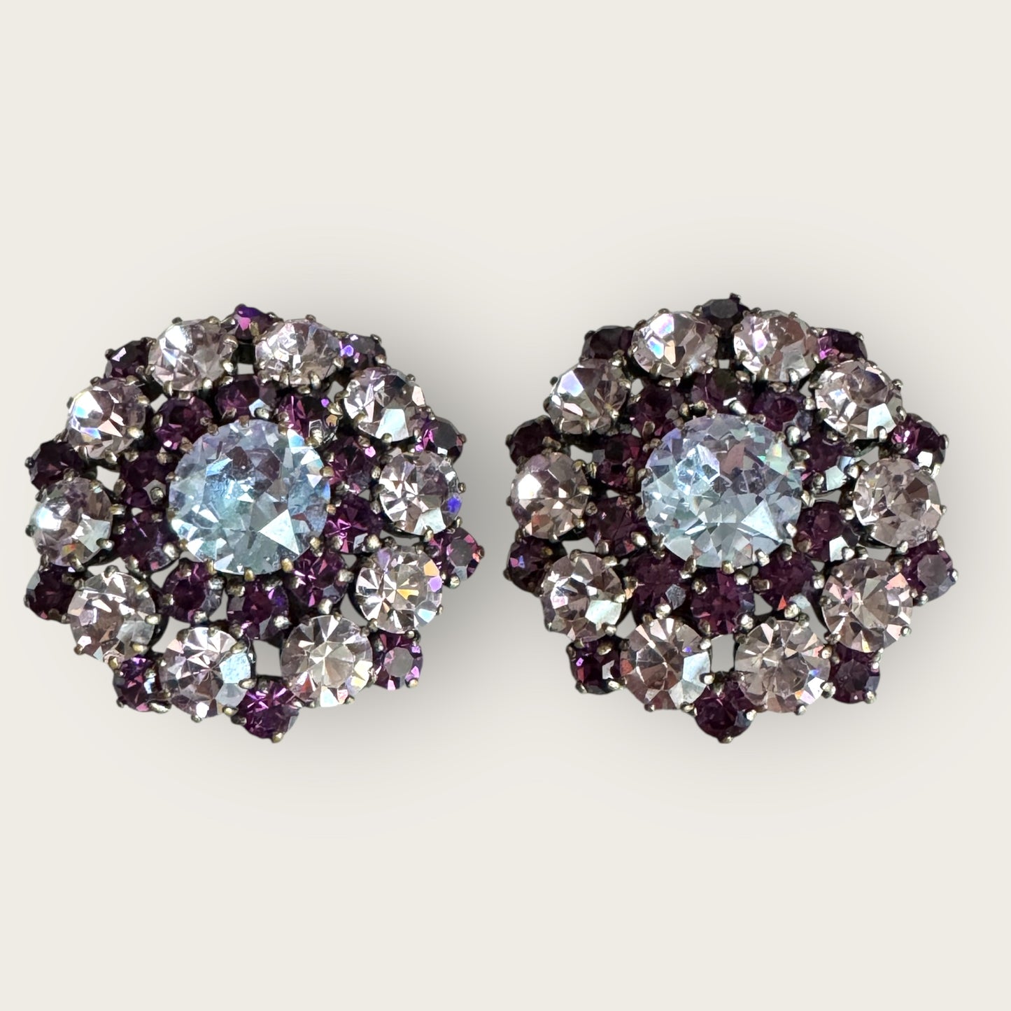Signed Austria Lavender & Amethyst Dome Rhinestone Clip-On Earrings – 1950s Mid-Century Cocktail Jewelry