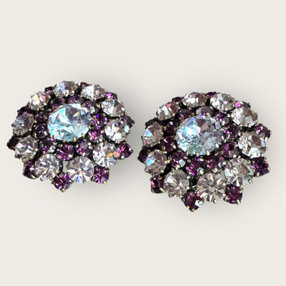 Signed Austria Lavender & Amethyst Dome Rhinestone Clip-On Earrings – 1950s Mid-Century Cocktail Jewelry