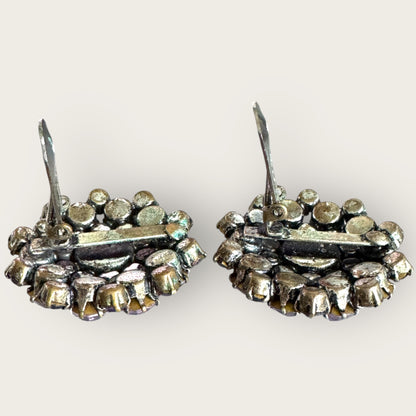 Signed Austria Lavender & Amethyst Dome Rhinestone Clip-On Earrings – 1950s Mid-Century Cocktail Jewelry