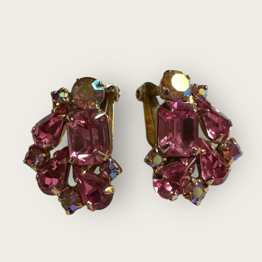 Vintage 1980s Weiss Pink Rhinestone Cluster Earrings – Signed Clip-On Statement Jewelry