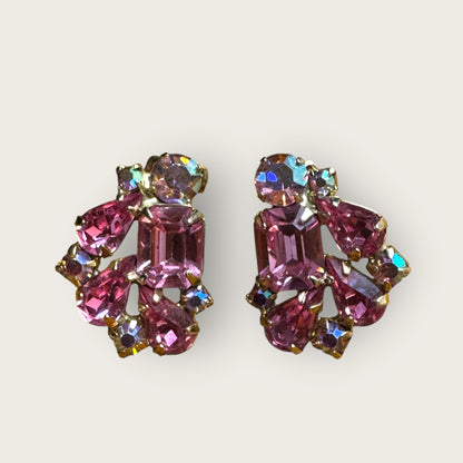 Vintage 1980s Weiss Pink Rhinestone Cluster Earrings – Signed Clip-On Statement Jewelry