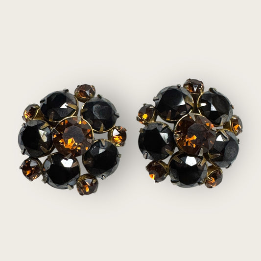Vintage Black & Root Beer Domed Rhinestone Earrings – 1950s Bold Cocktail Clip-Ons – Mid-Century Statement Jewelry