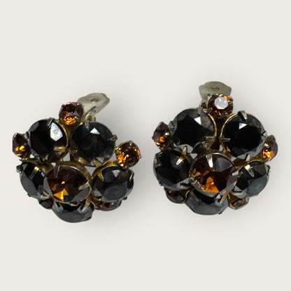 Vintage Black & Root Beer Domed Rhinestone Earrings – 1950s Bold Cocktail Clip-Ons – Mid-Century Statement Jewelry