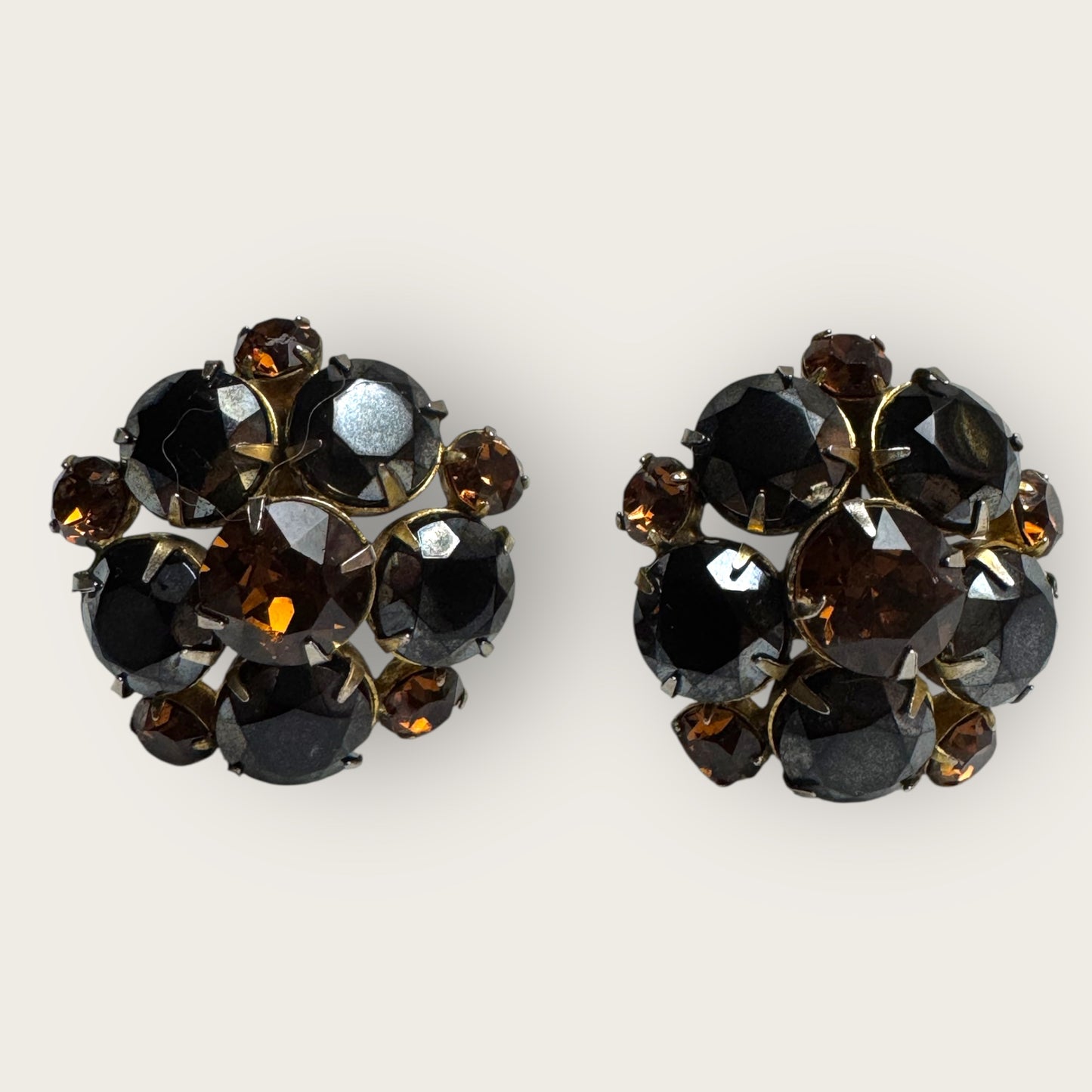 Vintage Black & Root Beer Domed Rhinestone Earrings – 1950s Bold Cocktail Clip-Ons – Mid-Century Statement Jewelry
