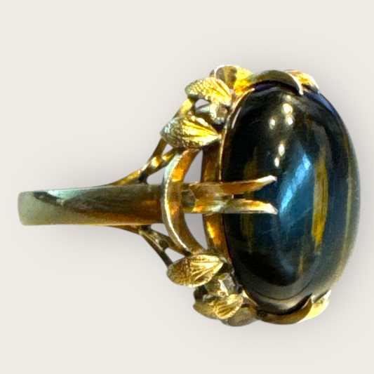 Vintage 18k Gold Tiger’s Eye Cabochon Ring | Private Collection