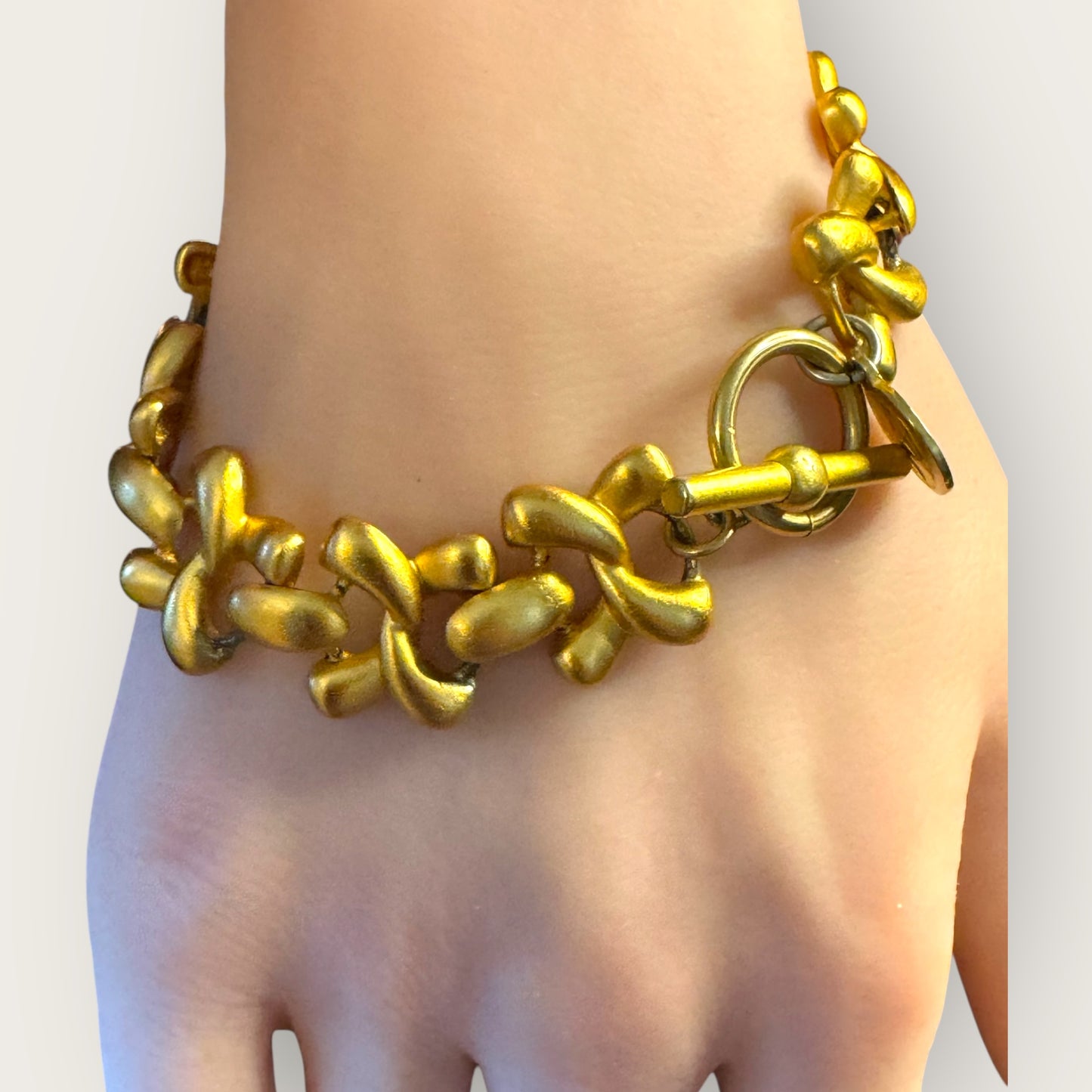 Vintage Anne Klein II Matte Gold Toggle Bracelet, XO Link Design, 7 Inch