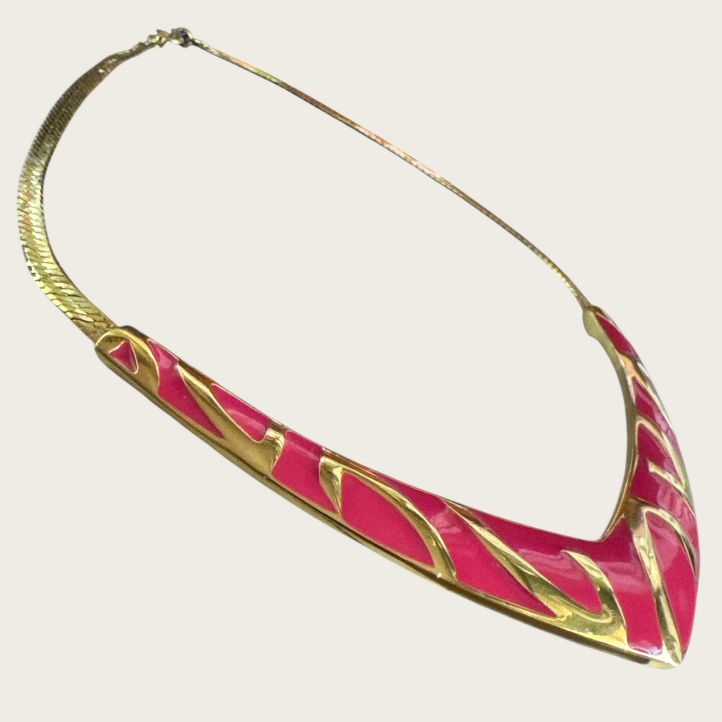 Vintage Trifari Fuchsia Pink Enamel and Gold-Tone Chevron Choker Necklace – Signed 1980s Safari Statement Jewelry