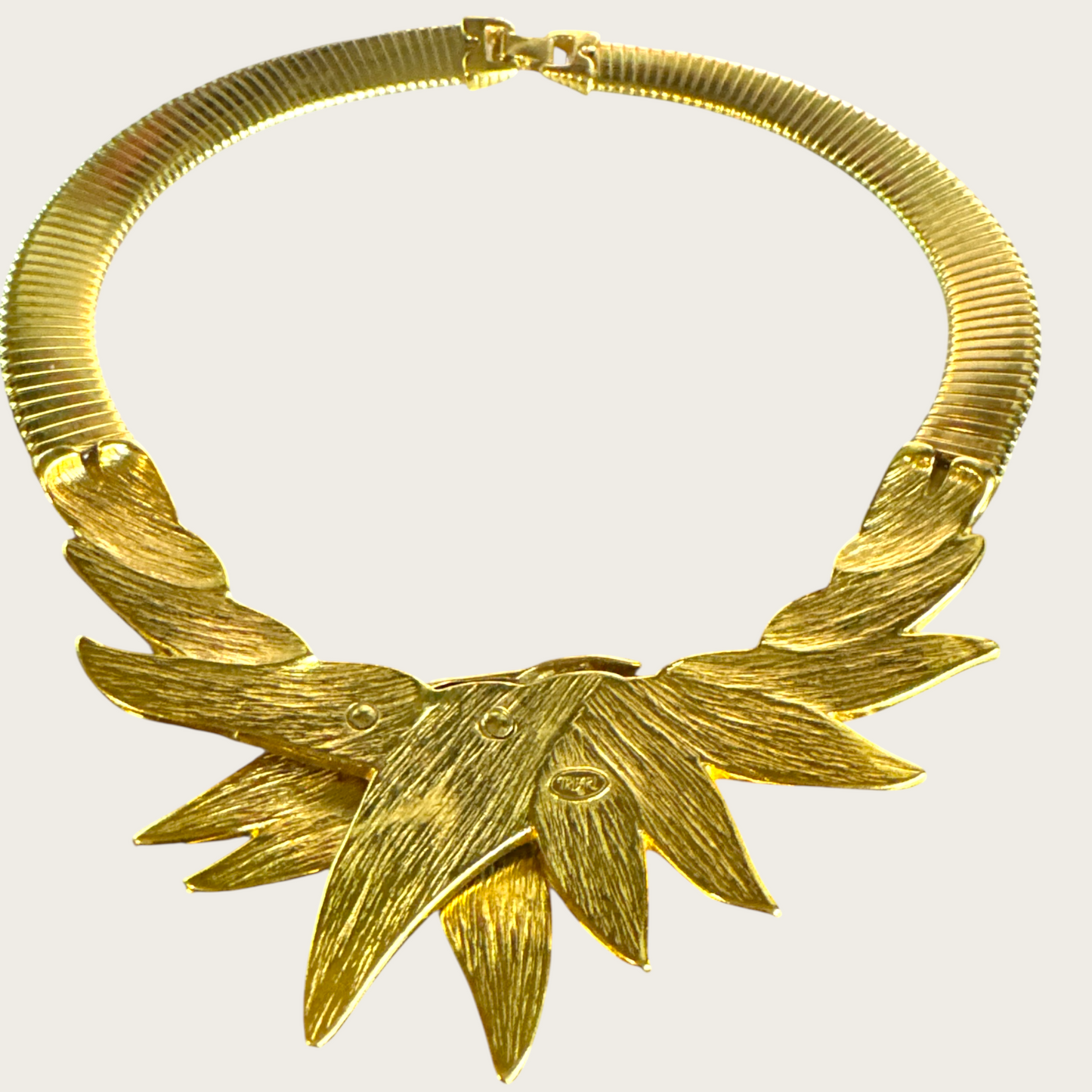 Vintage Trifari Omega Safari Cream Enamel and Gold-Tone Leaf Runway Collar Necklace – Signed Statement Jewelry