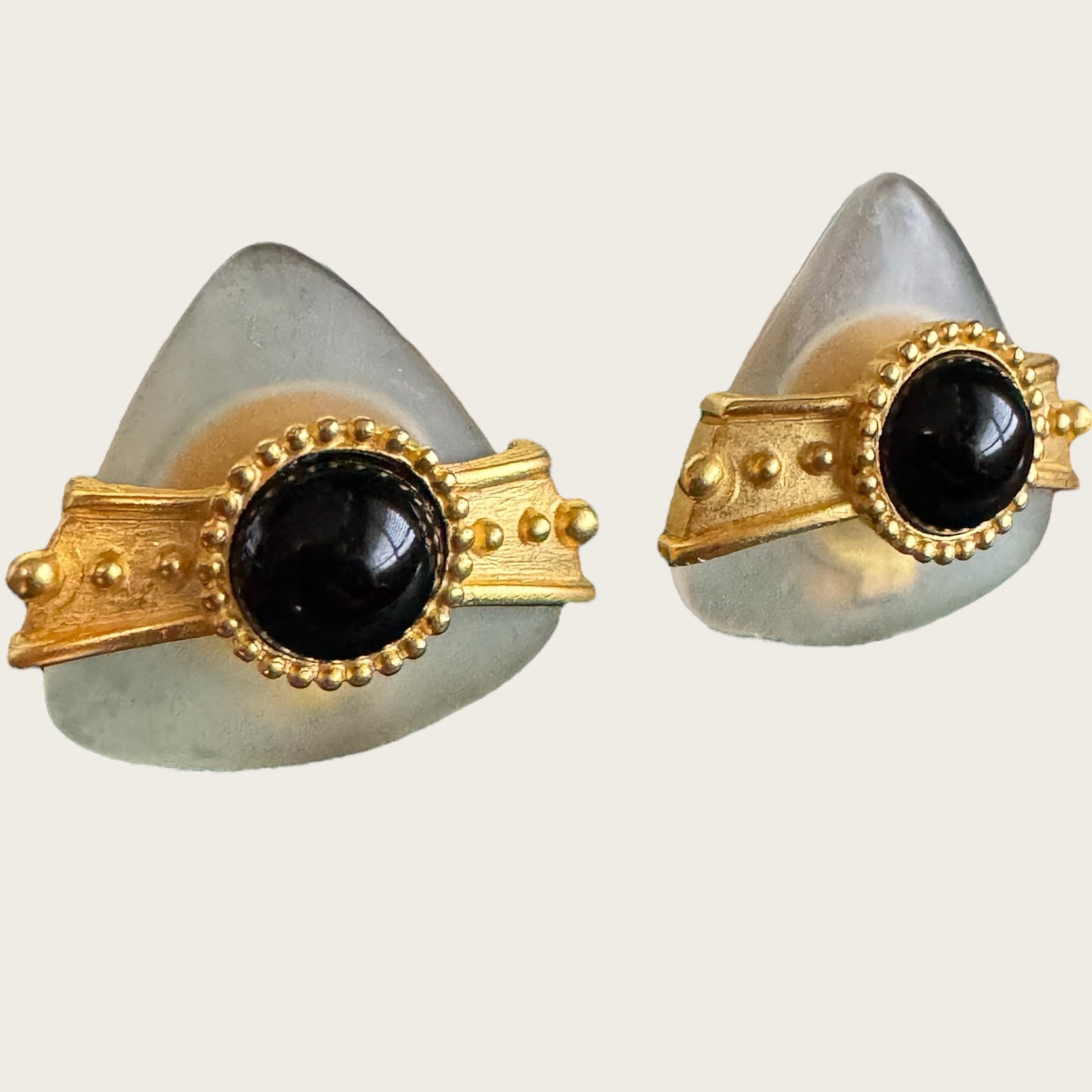 Vintage 1980s Lucite & Gold-Tone Statement Clip-On Earrings – Black Cabochon, Frosted Triangular Design