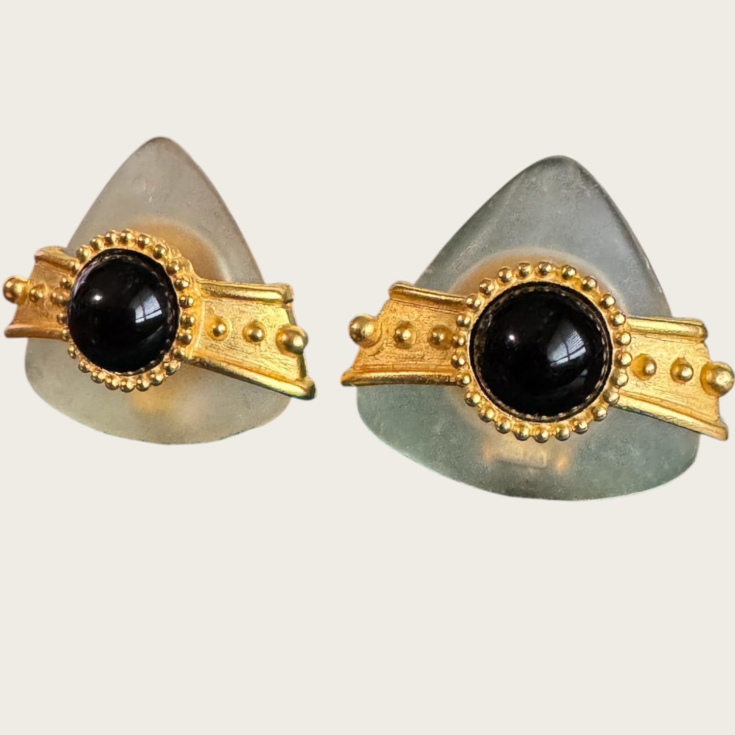Vintage 1980s Lucite & Gold-Tone Statement Clip-On Earrings – Black Cabochon, Frosted Triangular Design