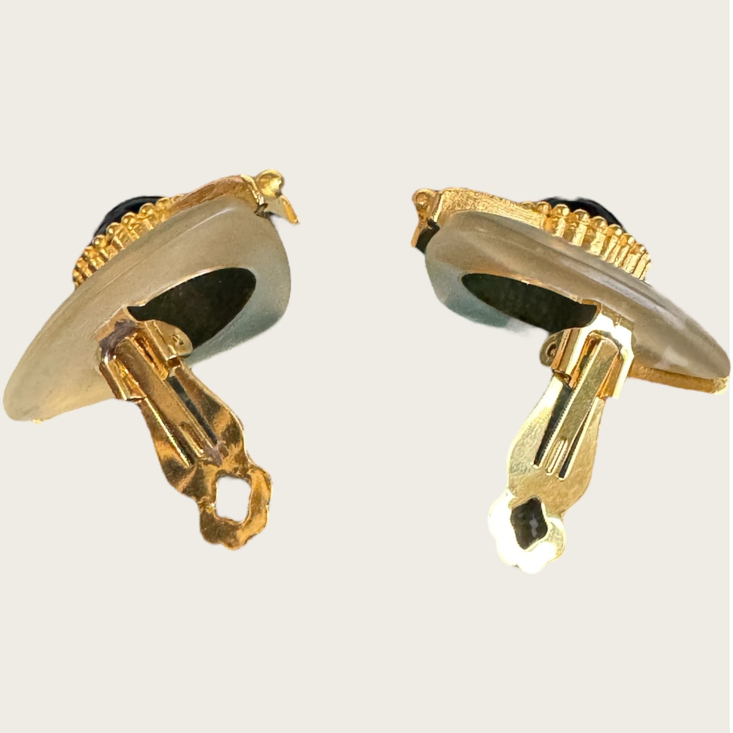 Vintage 1980s Lucite & Gold-Tone Statement Clip-On Earrings – Black Cabochon, Frosted Triangular Design