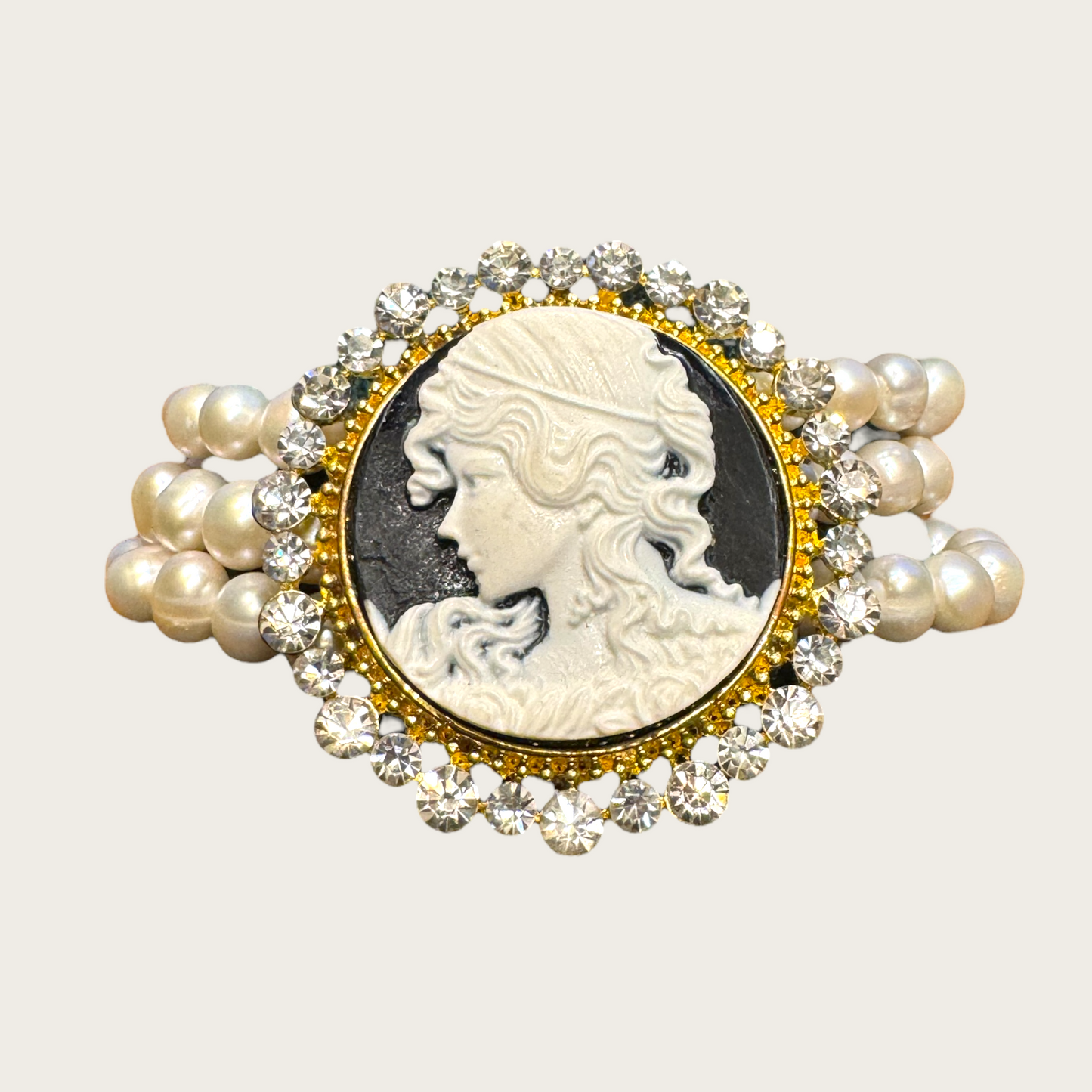 Vintage Pearl & Cameo Stretch Bracelet – Genuine 6.9 mm Pearls, Crystal Halo, 1980s Revival