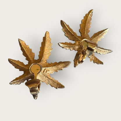 Vintage Sarah Coventry Gold-Tone Leaf Starburst Clip-On Earrings – 1970s Signed
