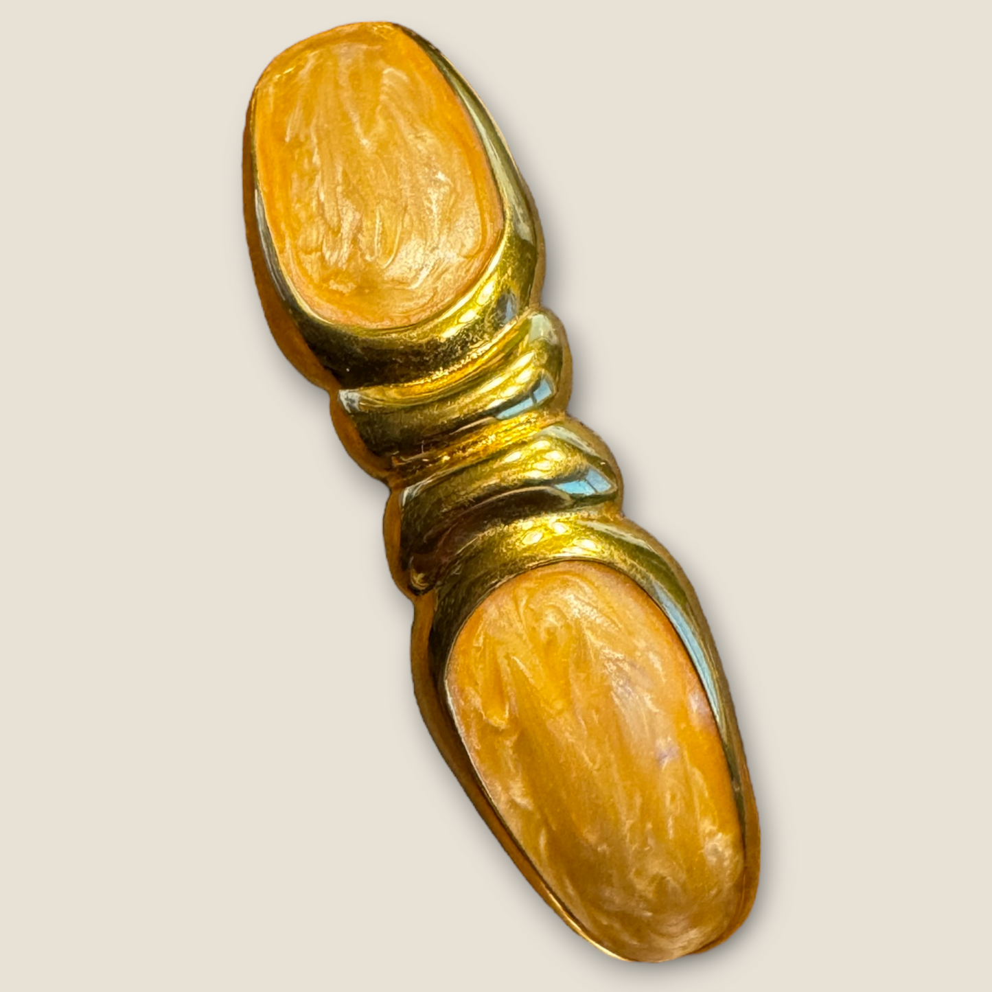 Vintage Napier Beige Enamel and Gold-Tone Hinged Bracelet – 1980s–1990s Statement Jewelry