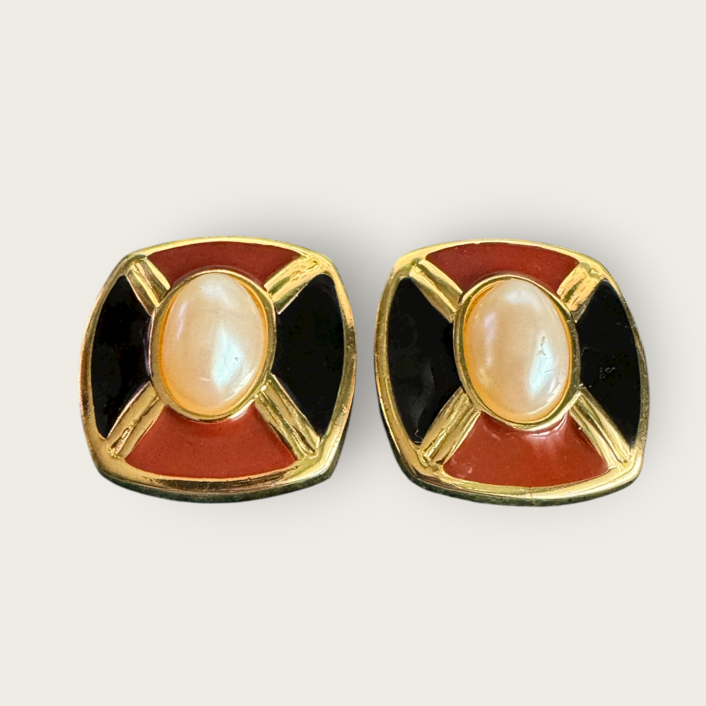 E. Pearl Vintage Enamel & Pearlized Cabochon Earrings