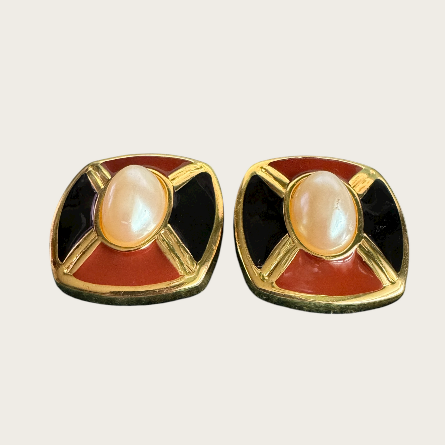 E. Pearl Vintage Enamel & Pearlized Cabochon Earrings