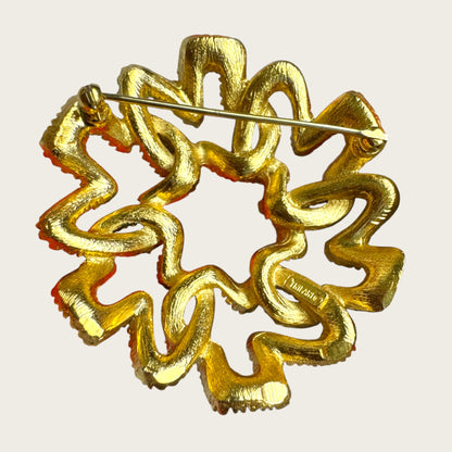 Crown Trifari Ribbon Swirl Brooch and Earring Set – Mid-Century Gold-Tone Statement Jewelry