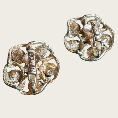 Sarah Coventry “Fiesta” Cabochon Brooch & Earring Set – Luminous Uranium Glass in Gold-Tone Filigree