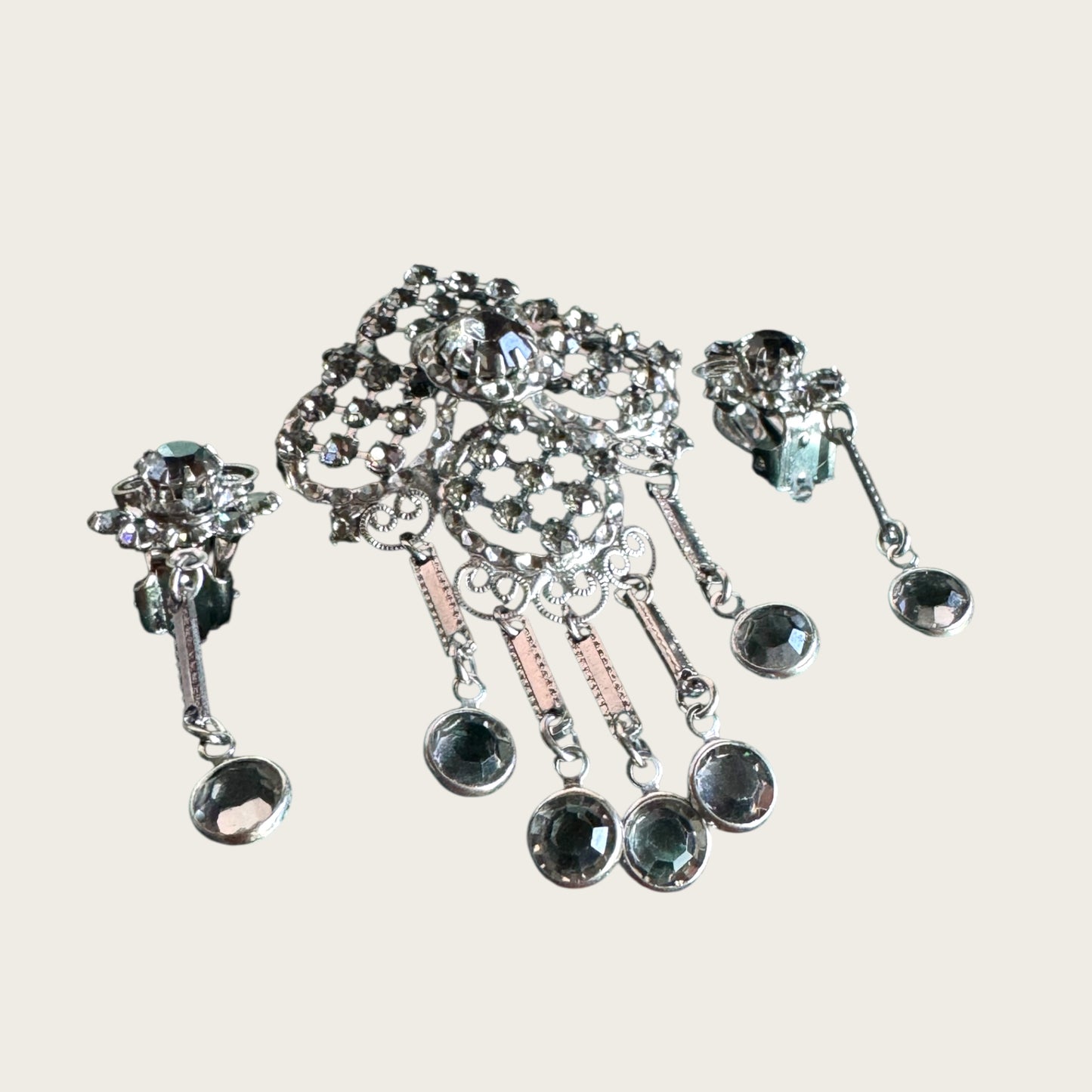 Juliana Style Vintage Silvertone Brooch & Earring Set – Smoky Gray Rhinestones with Dangles